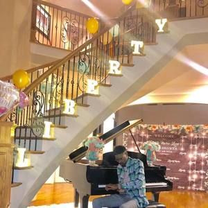 Meet your Posher, Donovan